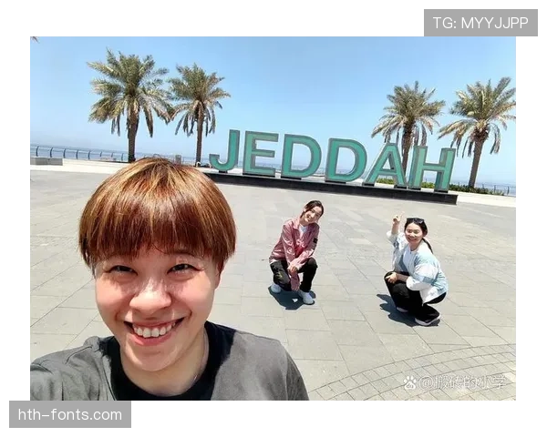 何卓佳场上冷面,场下刷卡像在撒钱——这反差我服 何卓佳场上冷面,场下刷卡像在撒钱——这反差我服