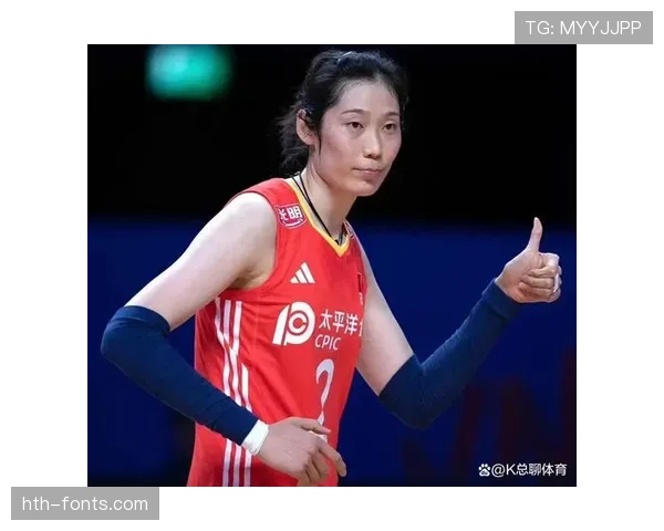 朱婷训练间隙买了啥?袋子大得能装下半个商场… 朱婷训练间隙买了啥?袋子大得能装下半个商场…